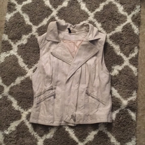 H&M - Picture 1 of 1